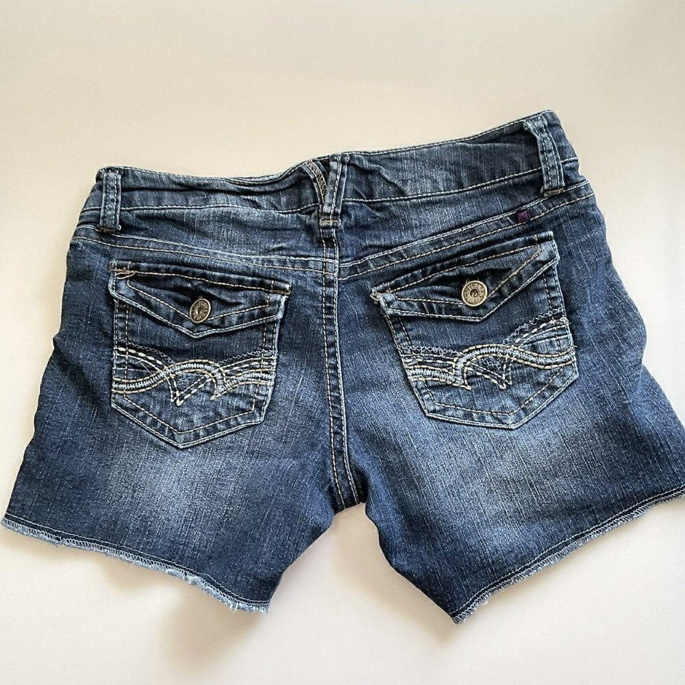 Y2K WALLFLOWER Junior Destructed Denim Shorts Embellished Pockets Size 7